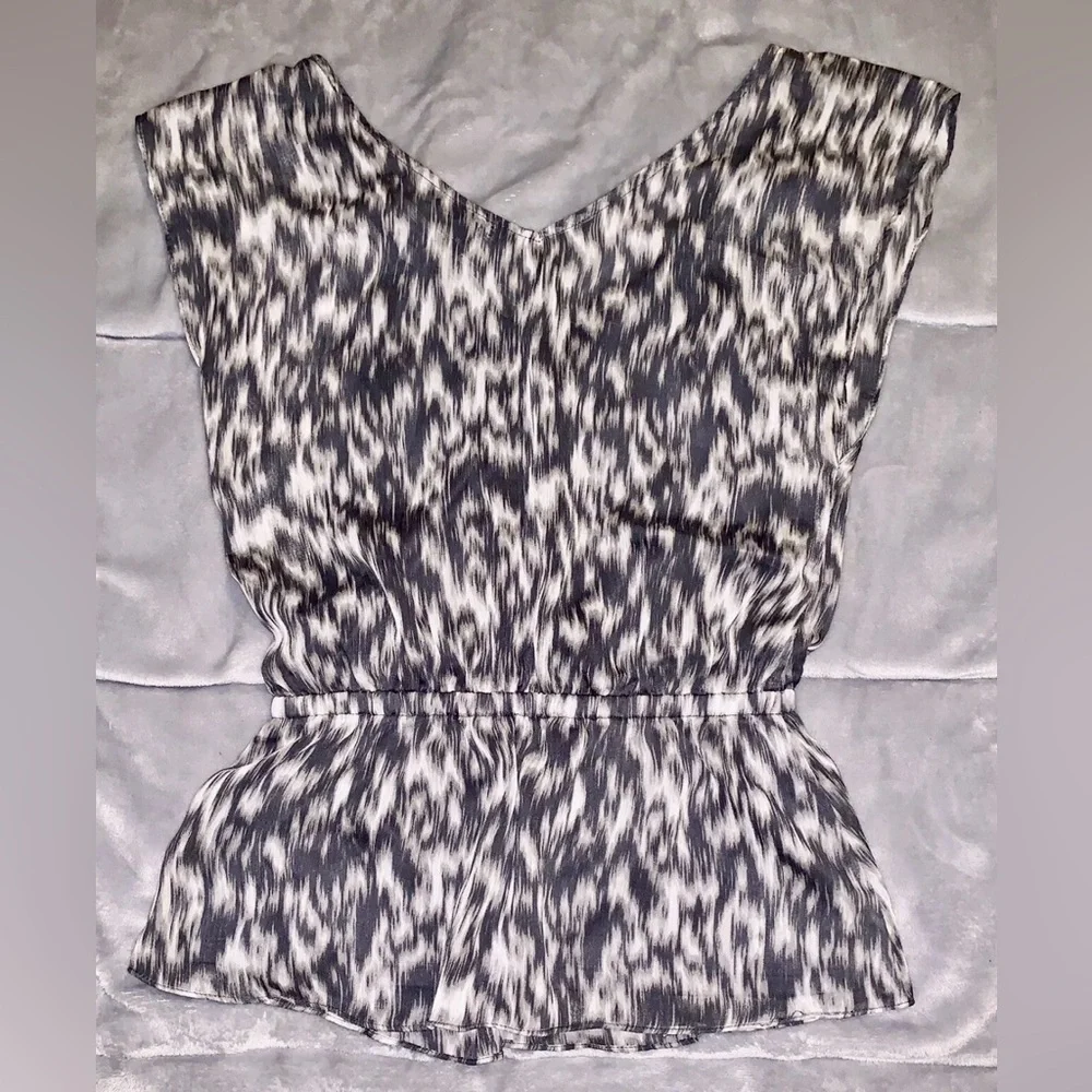 Express Blouse - Picture 2 of 4